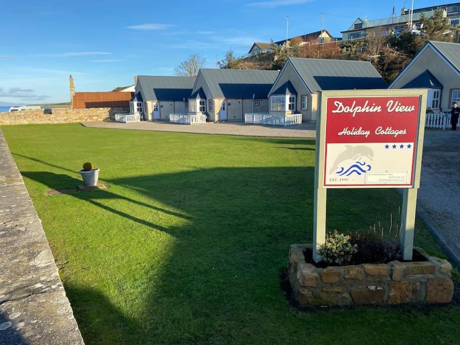 Dolphin View Cottages Portmahomack エクステリア 写真