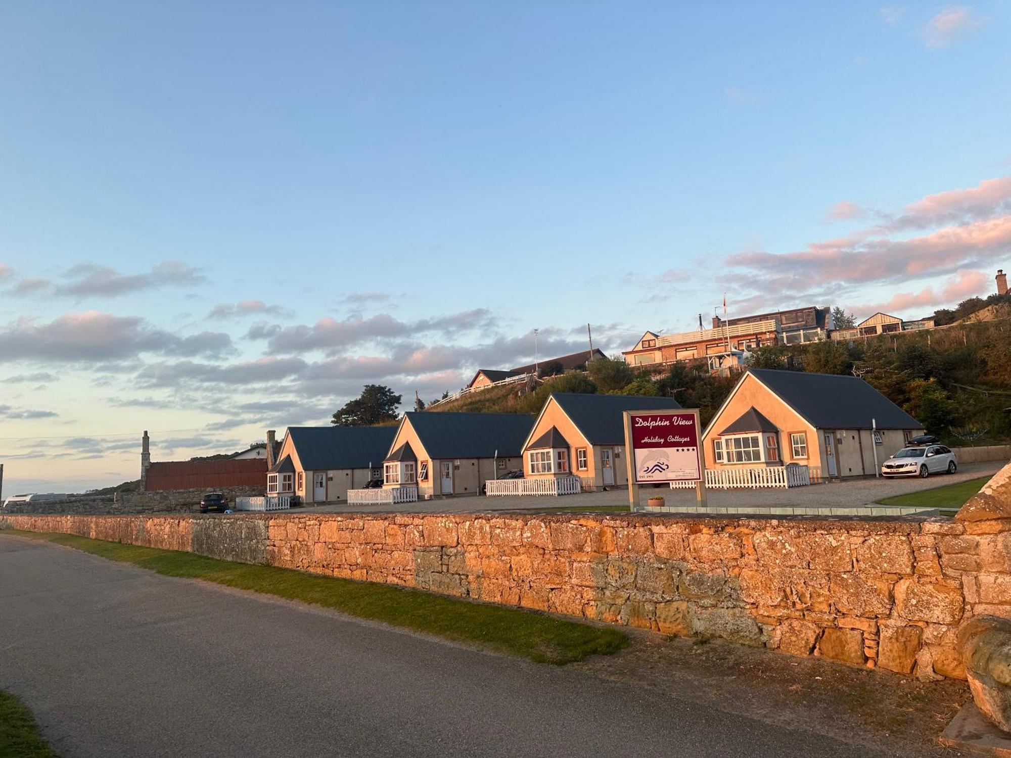 Dolphin View Cottages Portmahomack エクステリア 写真